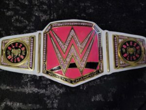 BWWE Universal Women Belt